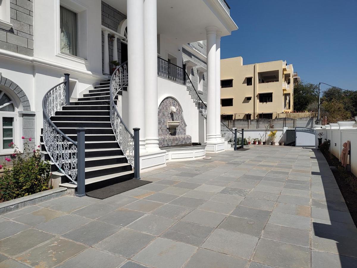 Boheda Manor - Luxury Retreat Hotel Удайпур Екстериор снимка