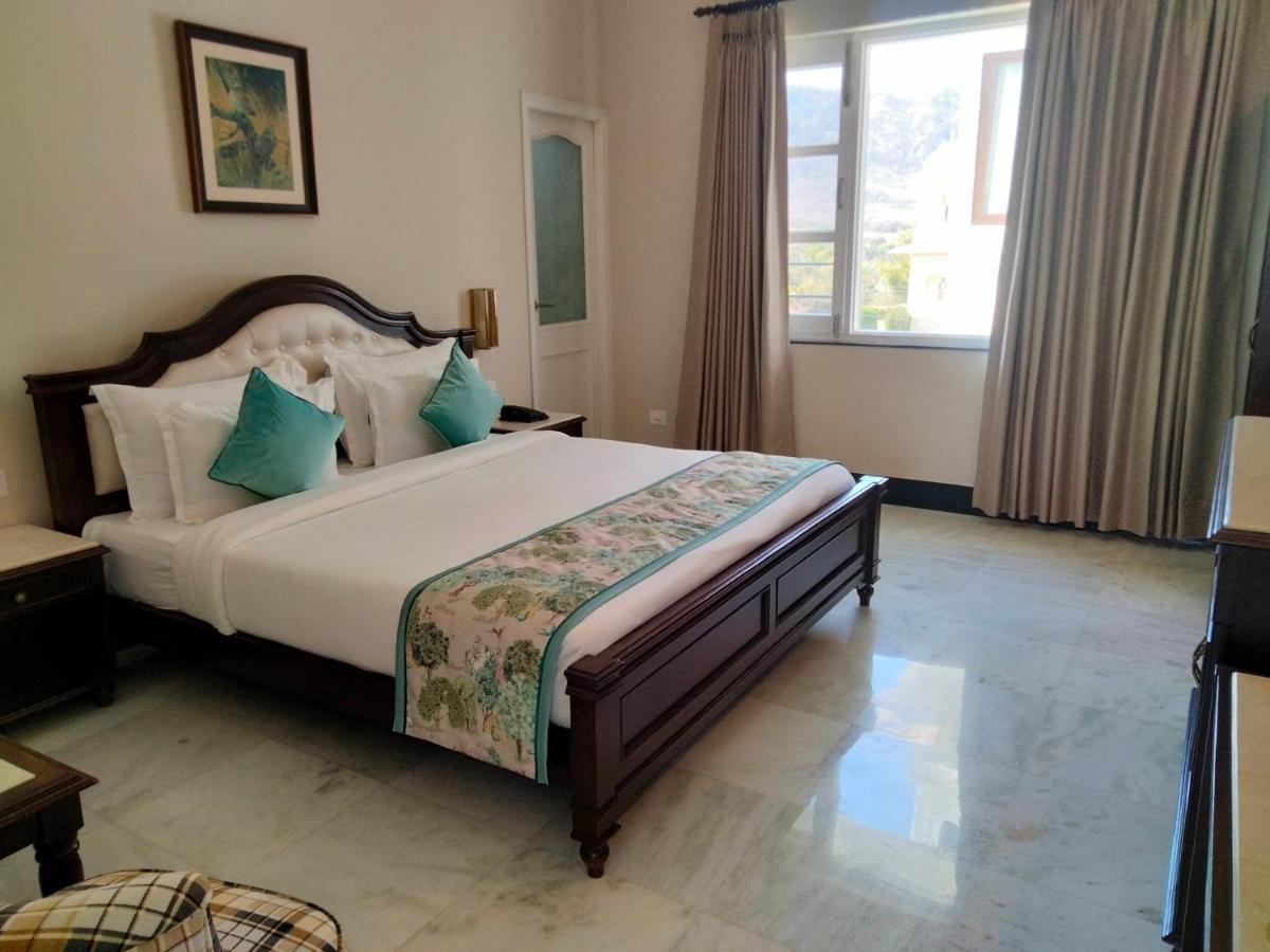 Boheda Manor - Luxury Retreat Hotel Удайпур Екстериор снимка